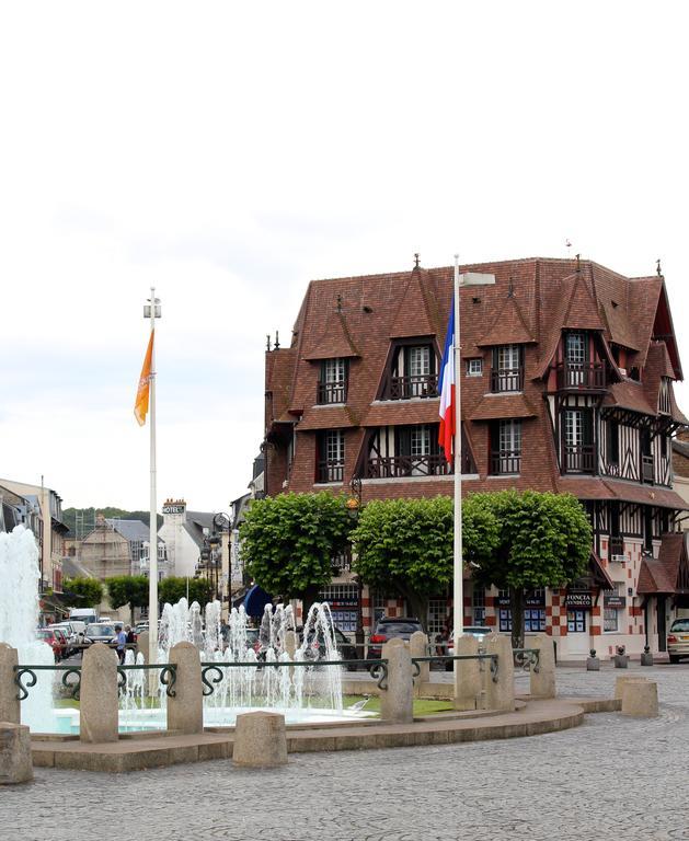 L'Ideal 112 - 85M2, 2 Chambres, Parking & Cabine De Plage Deauville Exterior foto